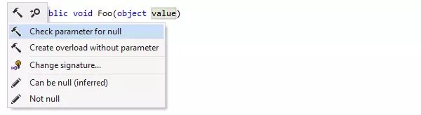 Añadir una comprobación de valores null en C# con una acción contextual